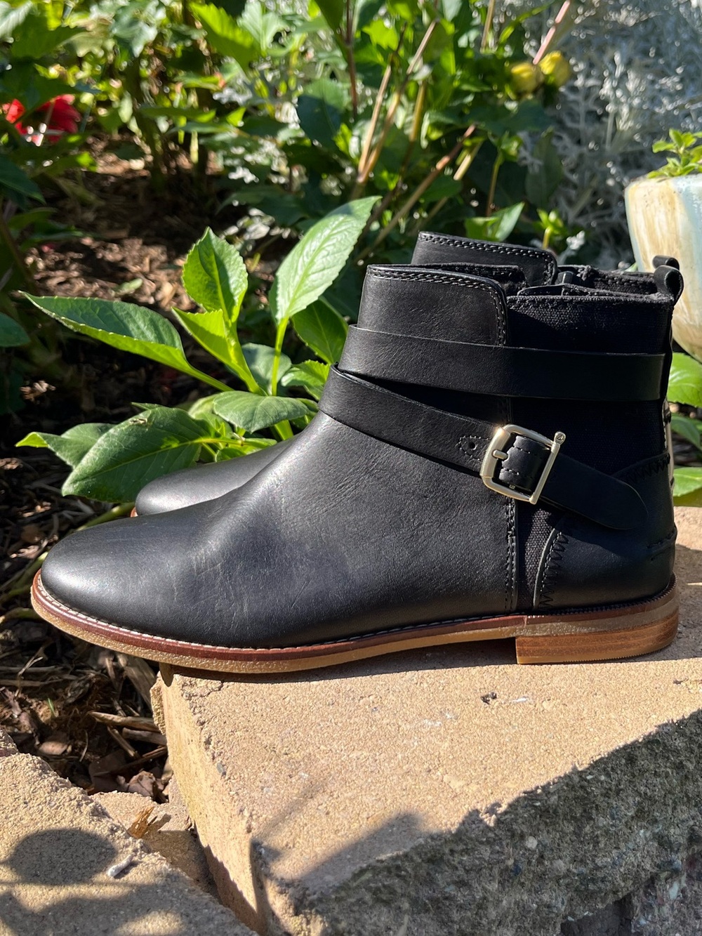 2019 Sperry Seaport Black Buckle Ankle Booties Women’s Size 8 Genuine Leather